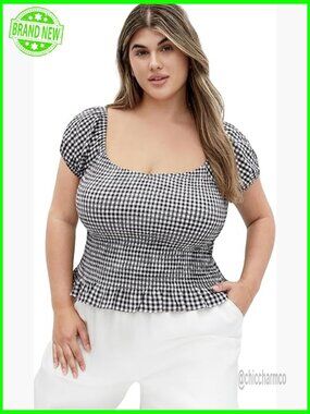 Plus Size Gingham Sweetheart Neck Crop Top